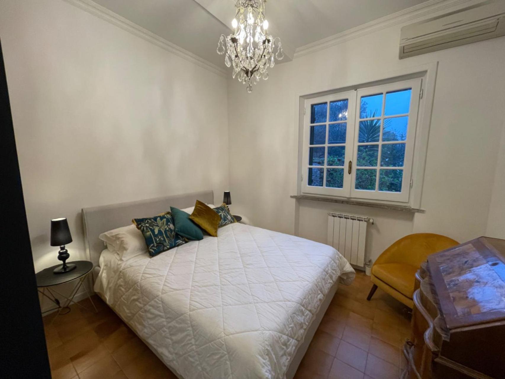 Delightful Stylish House With Private Garden Close To Downtown Semesterbostad