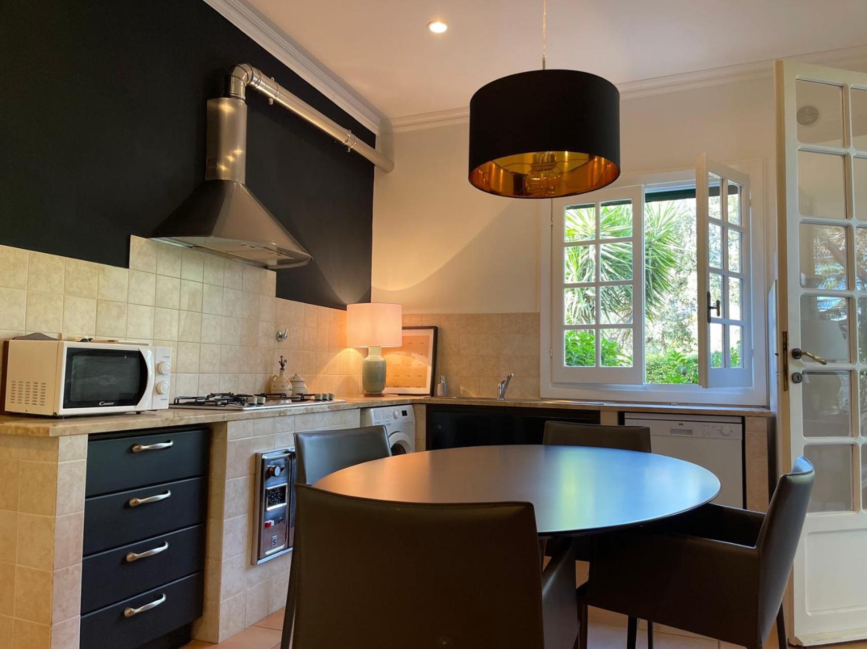 Semesterbostad Delightful Stylish House With Private Garden Close To Downtown *